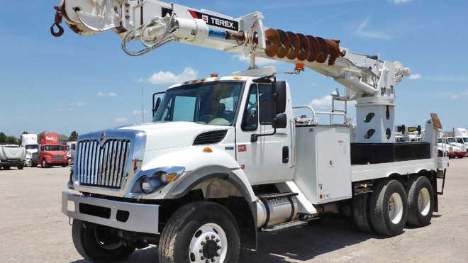 Used Bucket Trucks For Sale >> New And Used Bucket Digger Derrick Trucks For Sale Used Bucket Trucks For Sale >> New And Used Bucket Digger Derrick Trucks For Sale